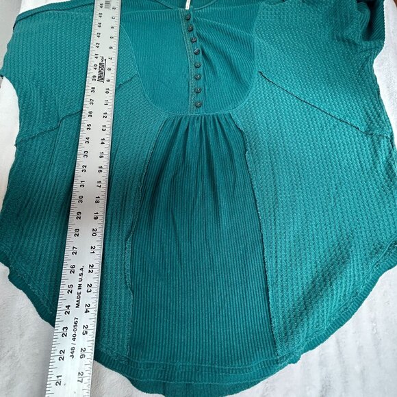 Free People Womens Teal Waffle Knit Leo Henley Top XS Long Sleeve Oversized - Picture 8 of 8